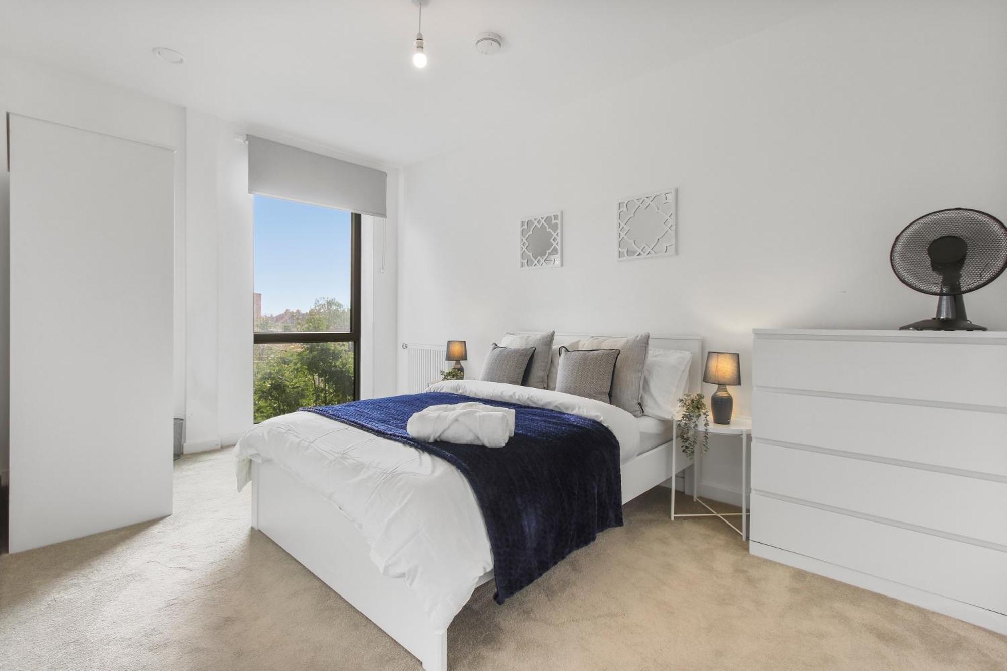 Centrally Located - Modern - 2Bed - 2Bath Apartment London Exterior foto