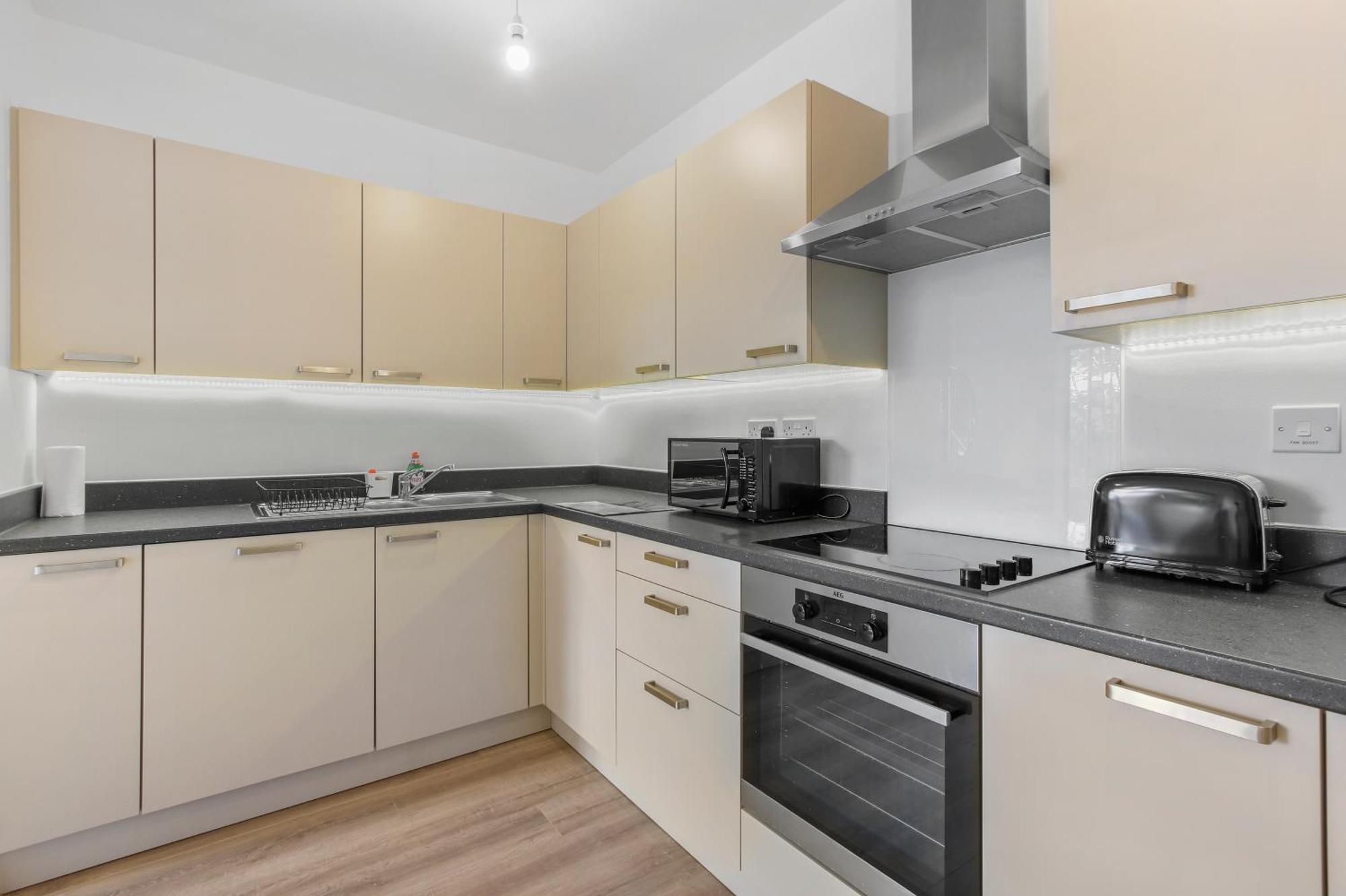 Centrally Located - Modern - 2Bed - 2Bath Apartment London Exterior foto